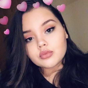 Meet your Posher, Ivette